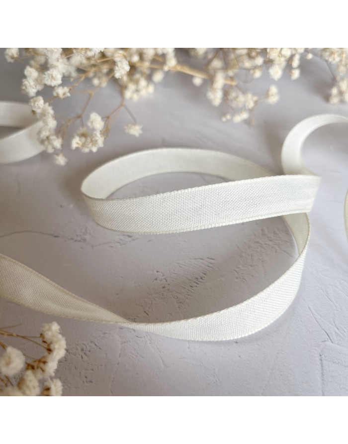 Blanco roto color linen ribbon