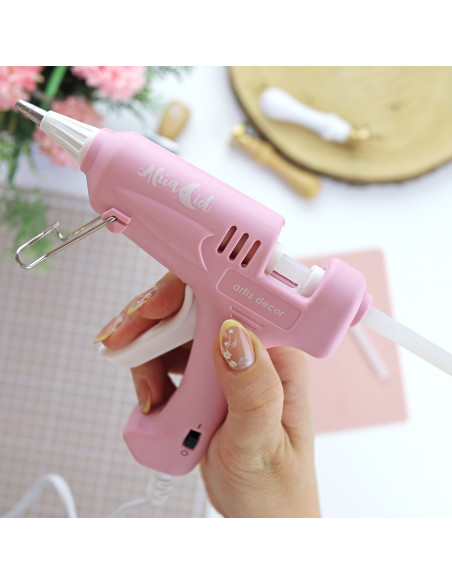 Hot glue gun by Alúa Cid