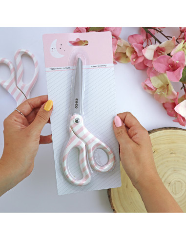 Sewing pink Scissors