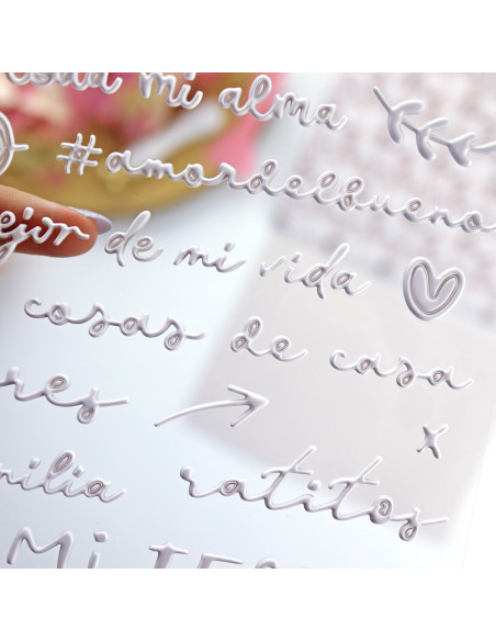 En Familia. White puffy stickers | Rita´s Diary