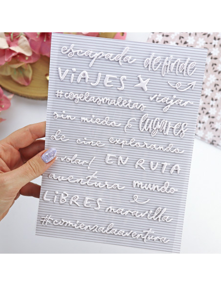 Escapada. White puffy stickers | Rita´s Diary