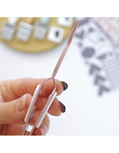 COCO Precision tweezer, by Alúa Cid