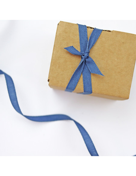 Azul índigo color linen ribbon
