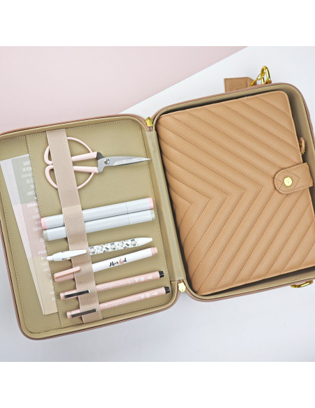 Maquillaje color Case. Stationery accesory