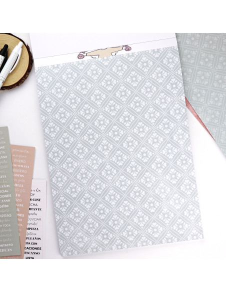 Menos es nada 9x12" paper pad | Alúa Cid design