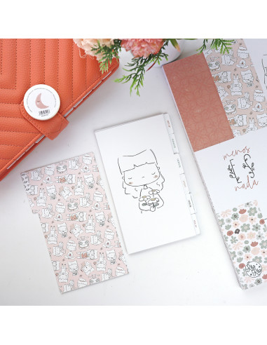 Set of 12 dividers Personal Menos es nada by Alúa Cid