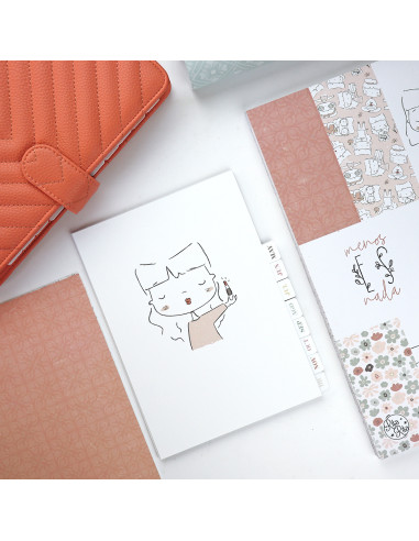 Set of 12 dividers A5 Menos es nada by Alúa Cid