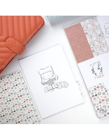 Set of 12 dividers A5 Menos es nada by Alúa Cid