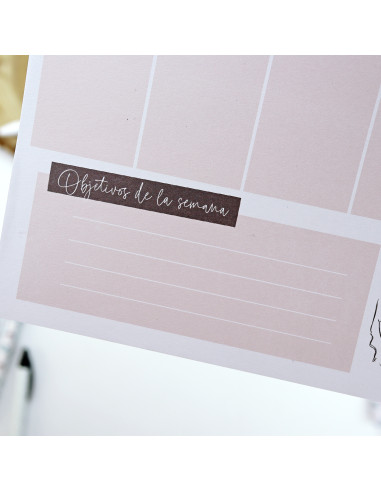 Menos es Nada A4 weekly notepad | Menos es nada collection