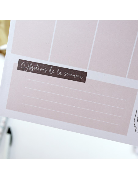 Menos es Nada A4 weekly notepad | Menos es nada collection