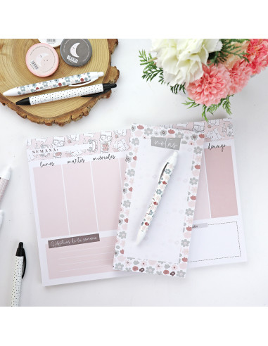 Menos es Nada A4 weekly notepad |...