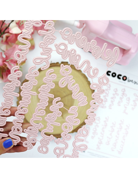 A wonderful month Dies set