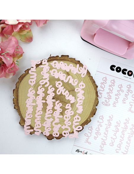 A wonderful month Dies set