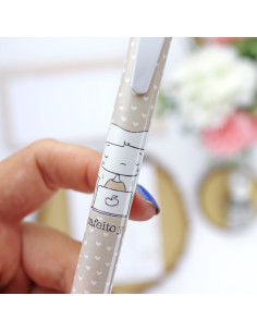 Un cafeíto y al lío pen | Menos es Nada collection by Alúa Cid 2