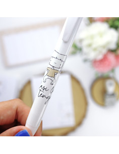 Casi lo tengo pen | Menos es Nada collection by Alúa Cid 2