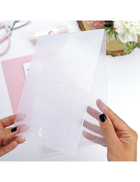 Pétalos ComuniCard emboss folder | Alúa Cid design