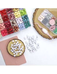 Kitty sealing wax pearls 2