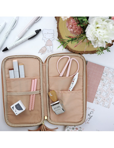 Maquillaje pencil case by Alúa Cid