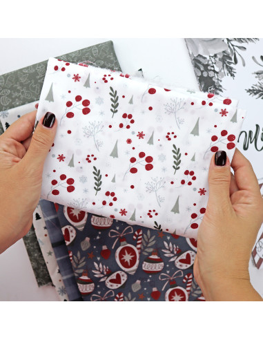 Mi Navidad Perfecta fabric | Mistletoe & Holly collection by Mamen Montero