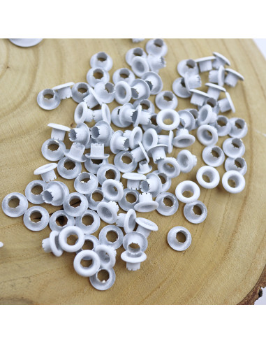 Pack of 500 eyelets in Blanco color