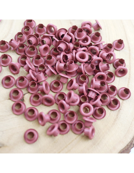 Pack of 500 eyelets in Rosa viejo color