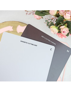 Magnetic cutting mat for CocoMummy