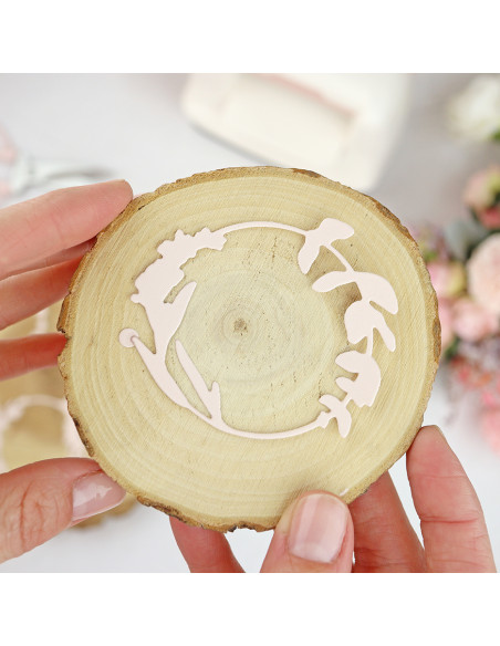 Marcos Florales Dies set