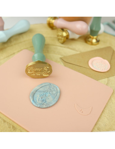 Bicicleta wax seal | Alúa Cid Bicicleta wax seal | Alúa Cid