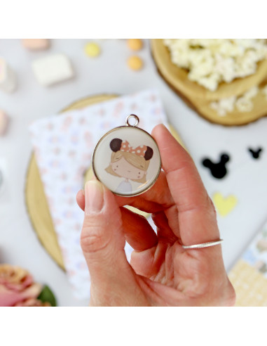 Celia Fantasía metal Charm | Fantasía collection