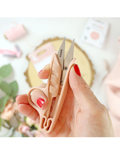 Pink thread cutter | Coco 2