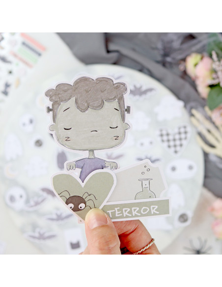 Cute Halloween die-cut by Alúa Cid