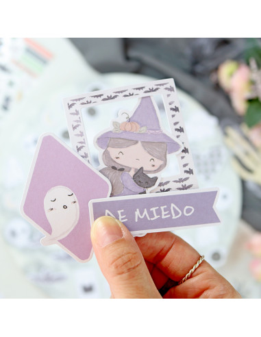 Cute Halloween die-cut by Alúa Cid