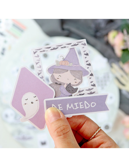 Cute Halloween die-cut by Alúa Cid