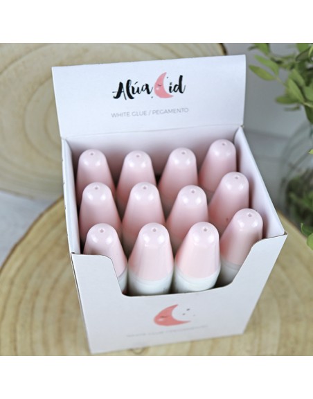 White liquid glue, Alúa Cid