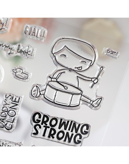 Stamp set 'Growing Strong' by Alúa Cid