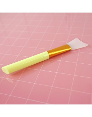 Amarillo silicone spatula for adhesives and mix media