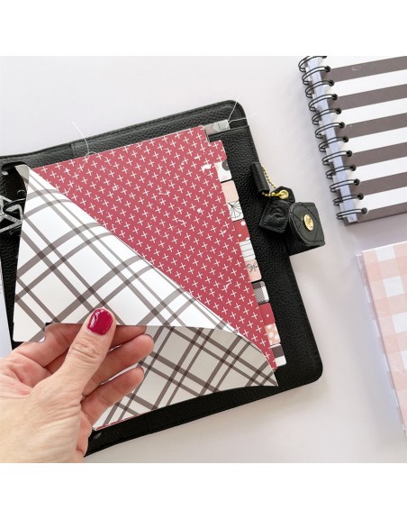 Set of 12 dividers A5 LQY+Q without holes by Alúa Cid