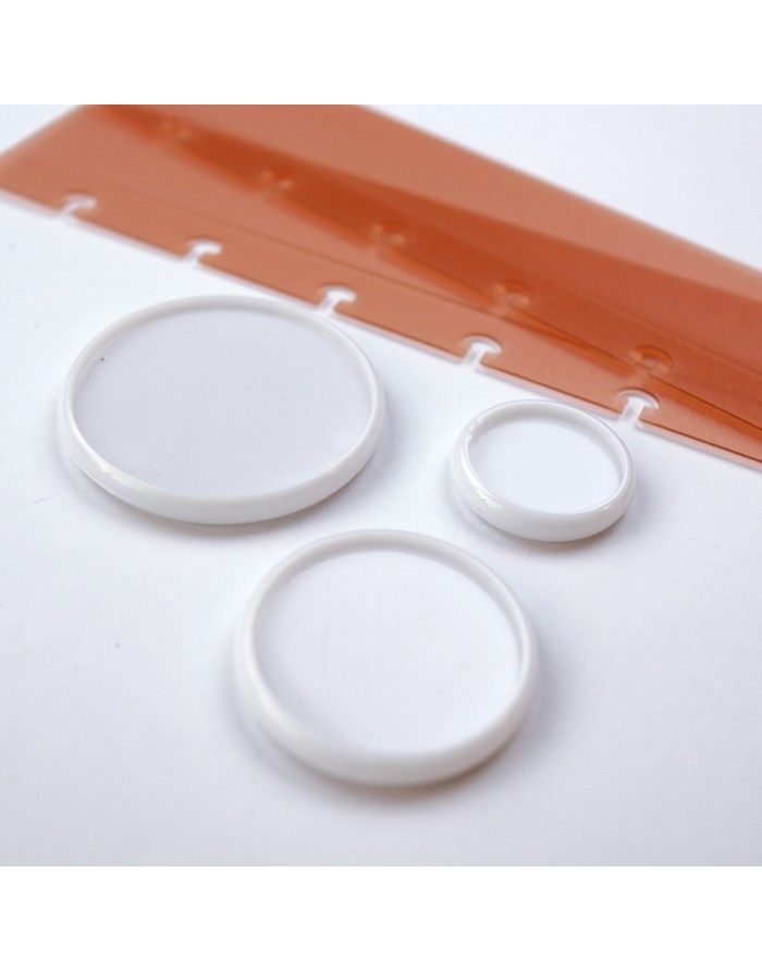 White small discs for binding White small discs for binding