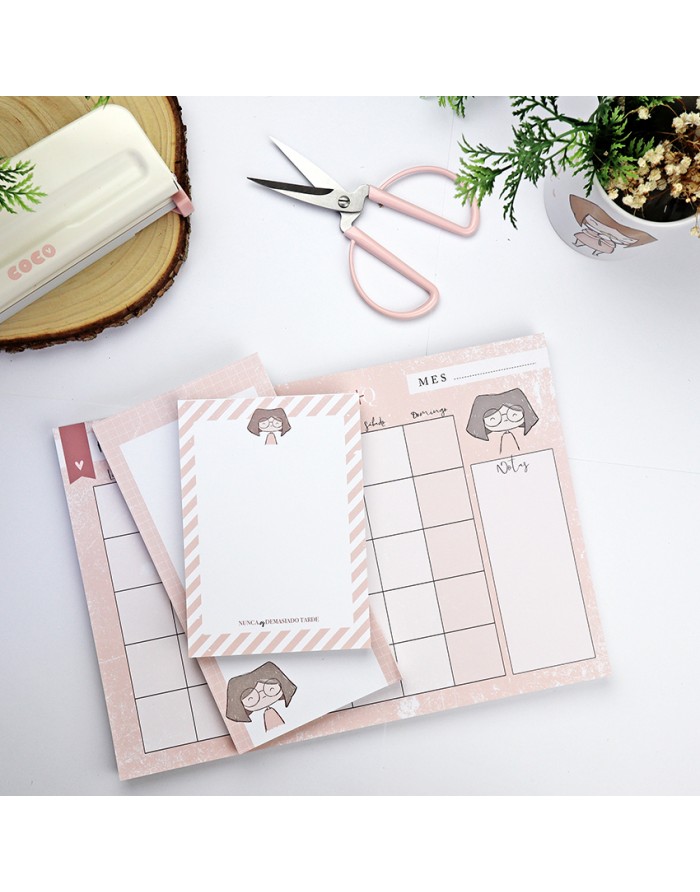 LQY+Q Horizontal monthly Desk pad | LQY+Q collection by Alúa Cid