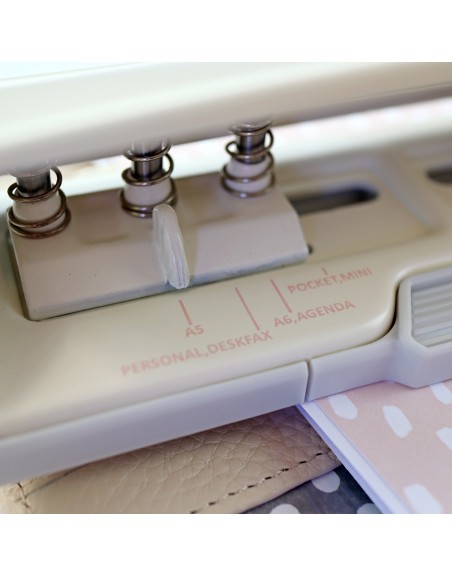 CocoPlanner paper punch