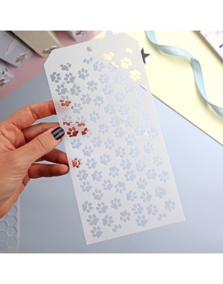 Paw prints stencil - 'Pelele'