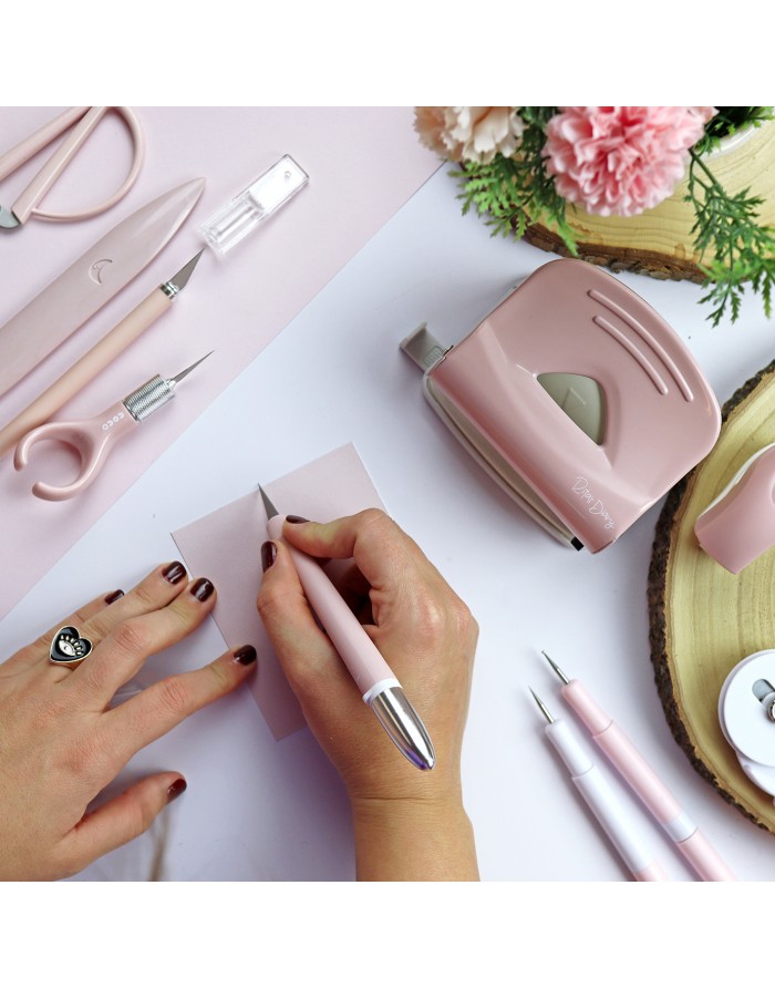 Deluxe precision cutter