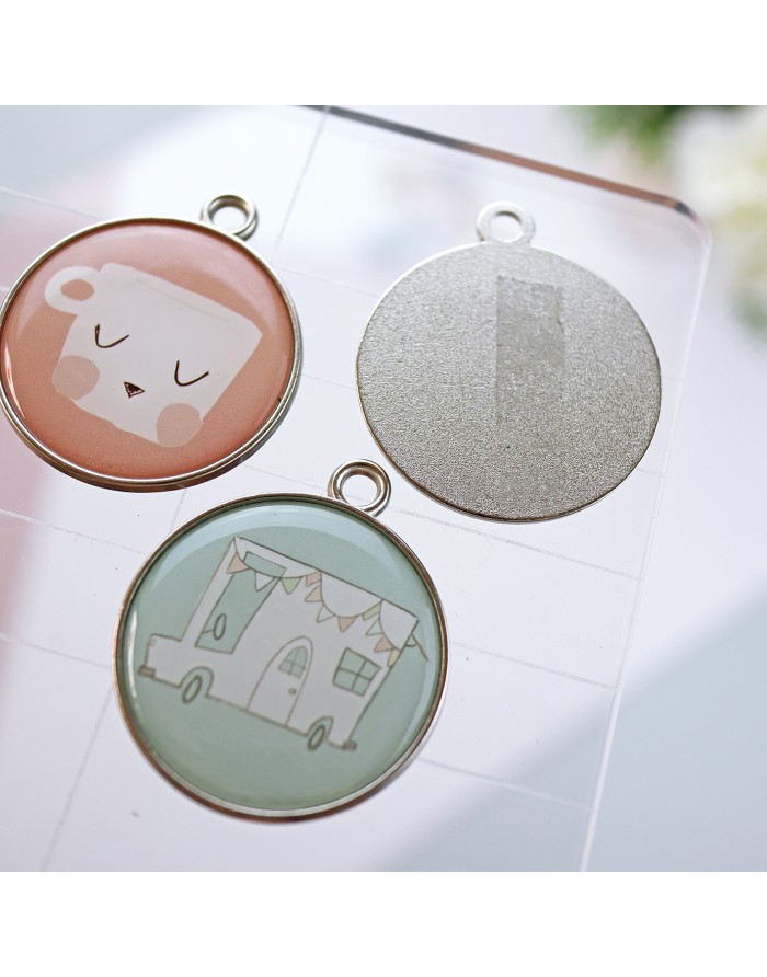 'CeliaAlice' metallic charms